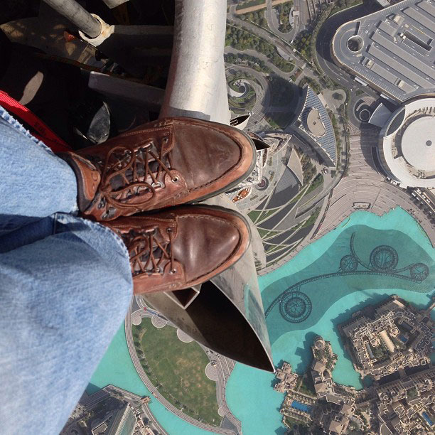looking-down-from-top-of-burj-khalifa