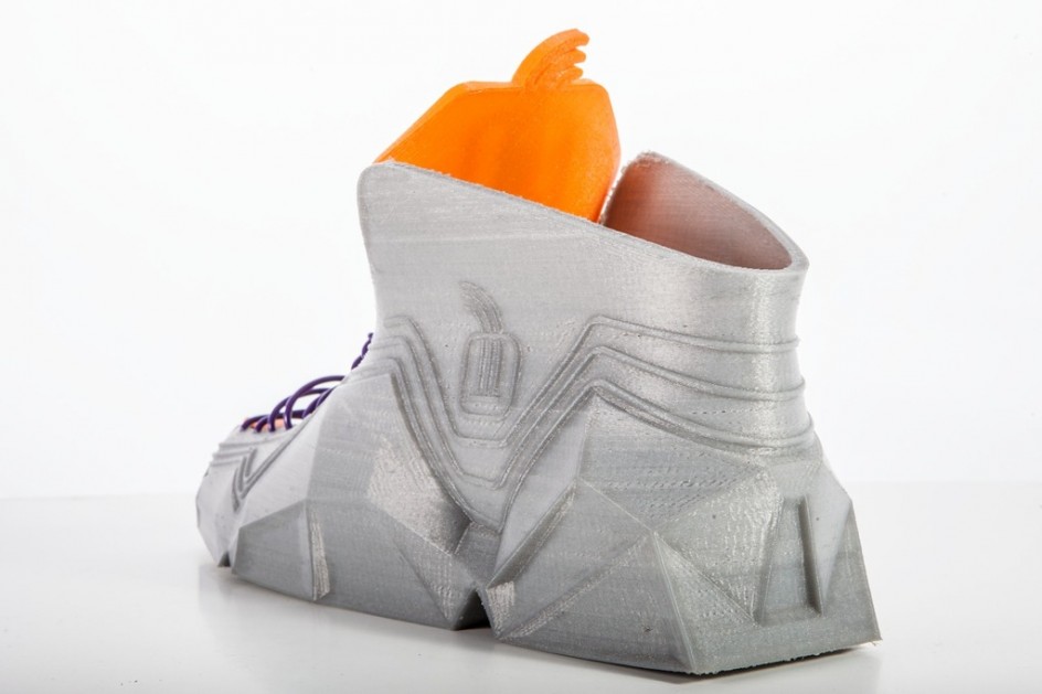 sneakerbot-ii-3D-helloodesigner