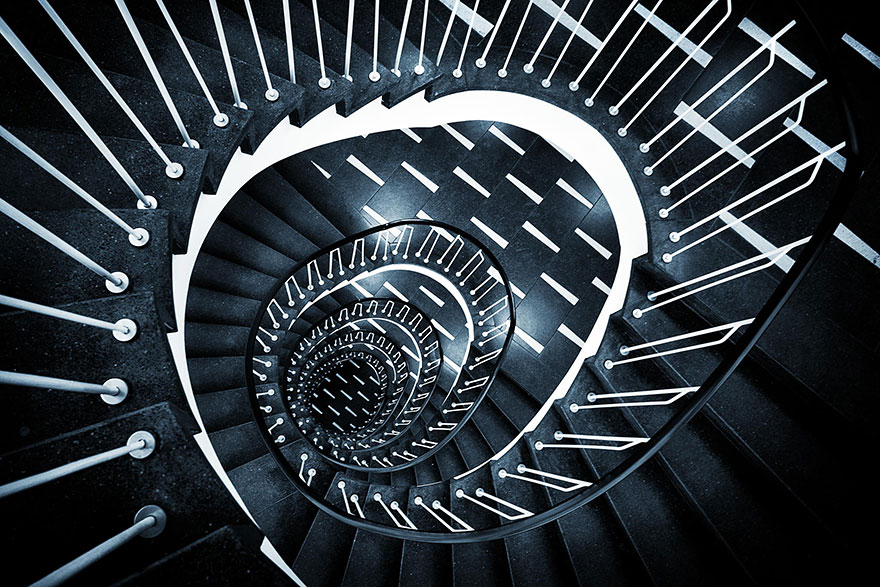 architecture-moderne_Staircase_Photography_escalier
