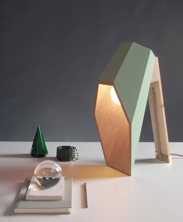 lustre en bois pour bureau par alessandro zambelli