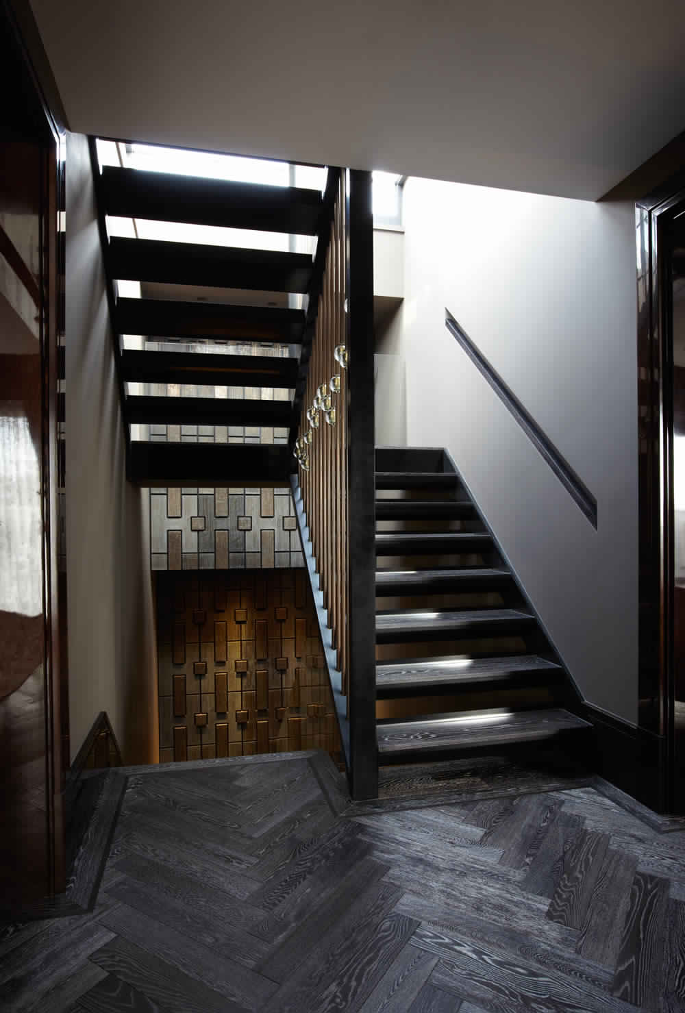 Knightsbridge-Residence-in-London-decoration-classique-luxe-salle de bain-cuisine-shower-bedroom