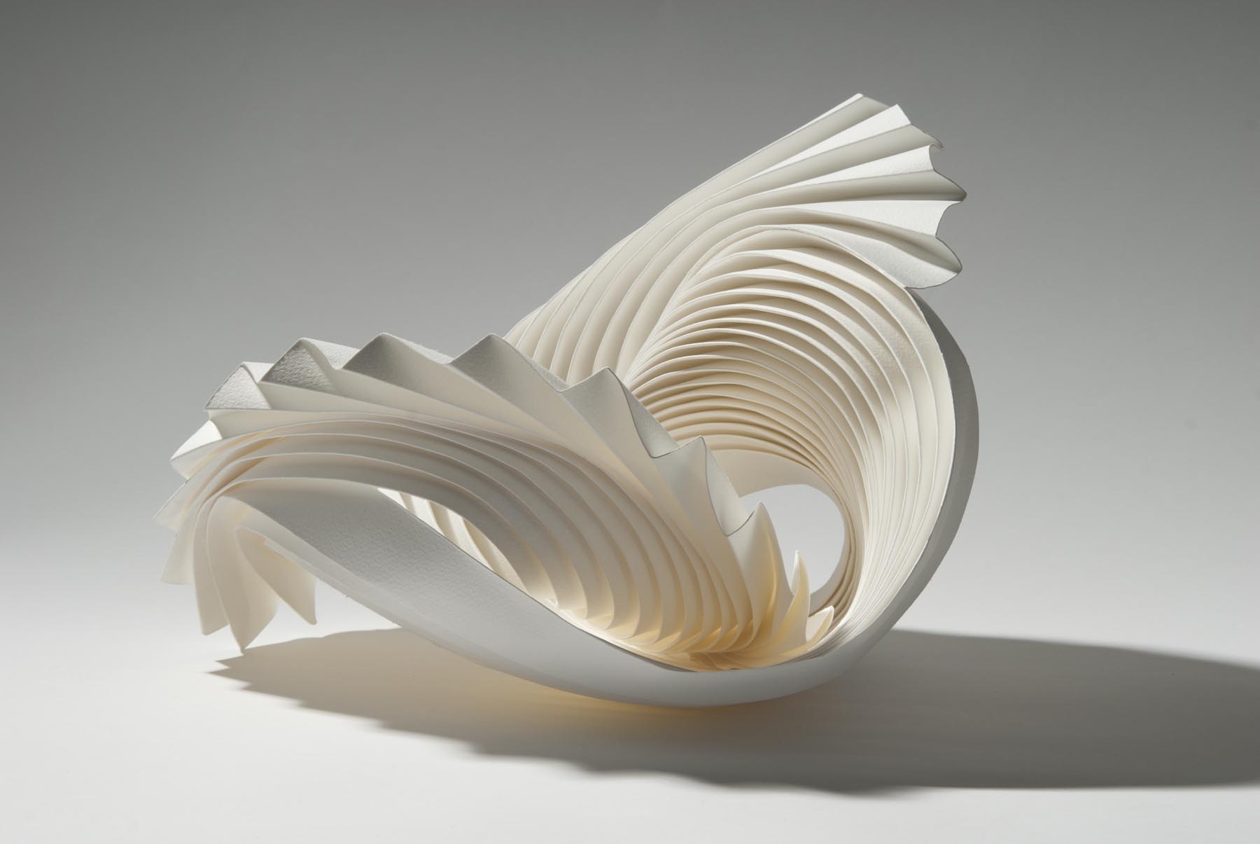 Sculpture 3D en papir par Richard Sweeny - ART ET PHOTOGRAPHIE HD MAG