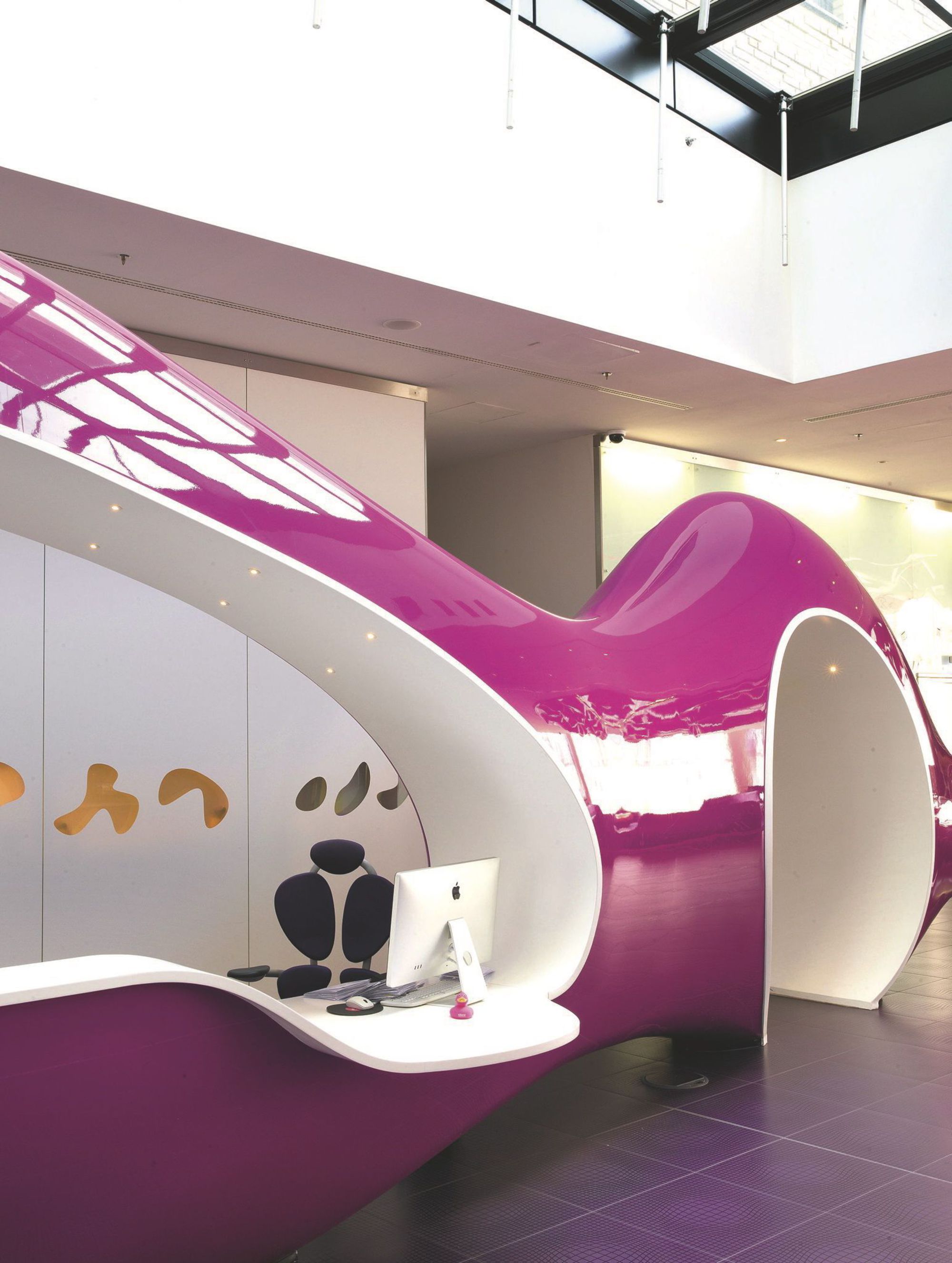 architecture-moderne-designer-karim-rashid-decoration-interieure