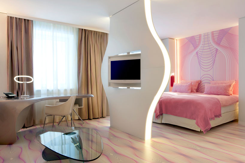 architecture-moderne-designer-karim-rashid-decoration-interieure